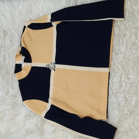 St John Sport Sweater - Picture 5 of 6